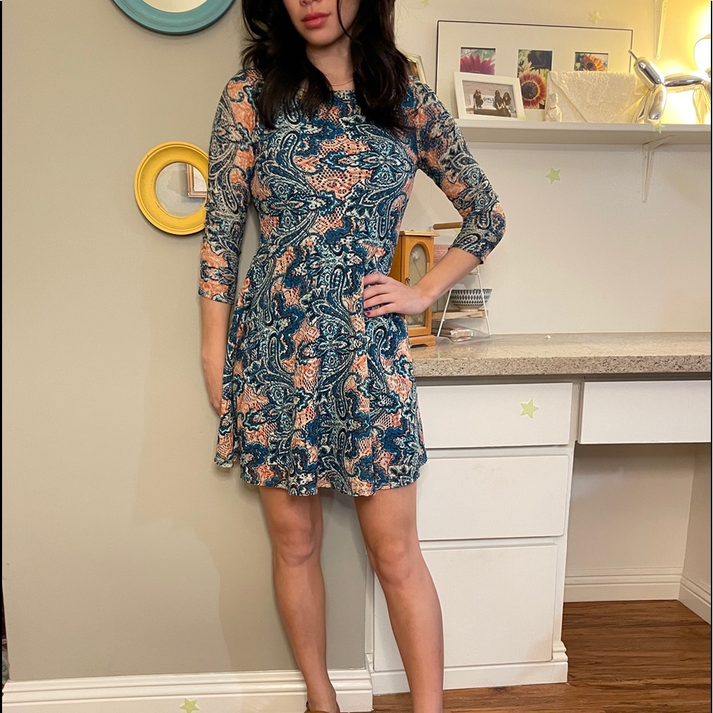 Forever 21 mid-sleeve printed dress. Size S (0-2).